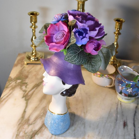 Bright cheerful and fun! Woman in hat planter/vase w/Sola wood flowers - Picture 3 of 10